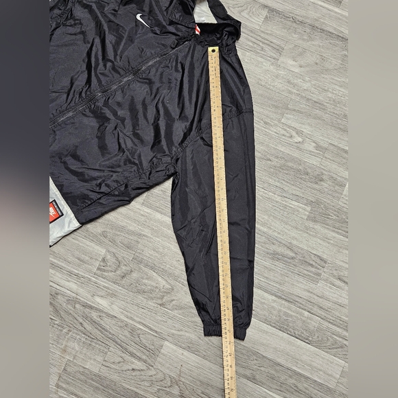 Vintage 90s Team Nike Sport White Tag Black Windbreaker Jacket Youth L Adult S/M - Picture 11 of 12